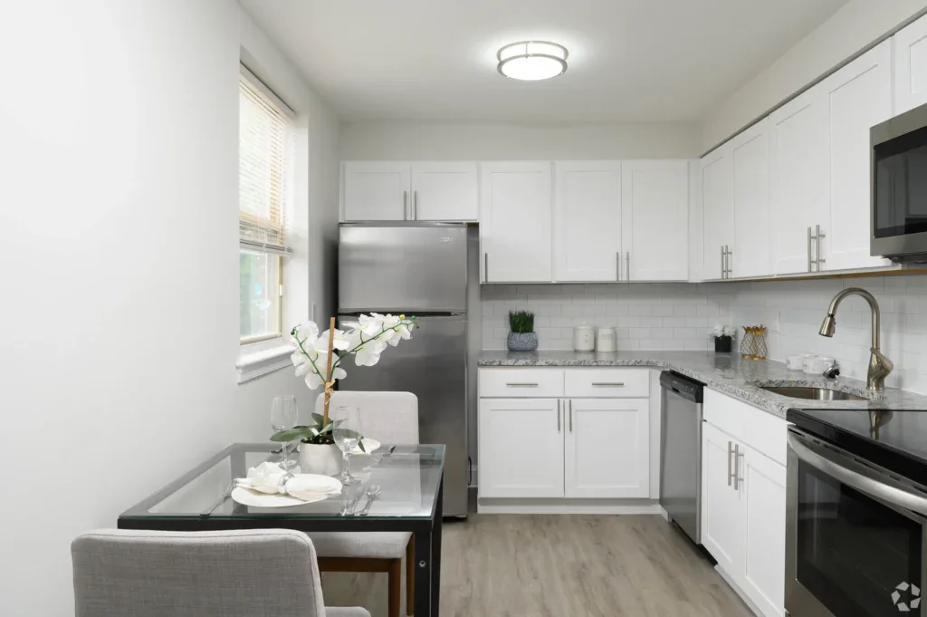Glen Brook Apartments