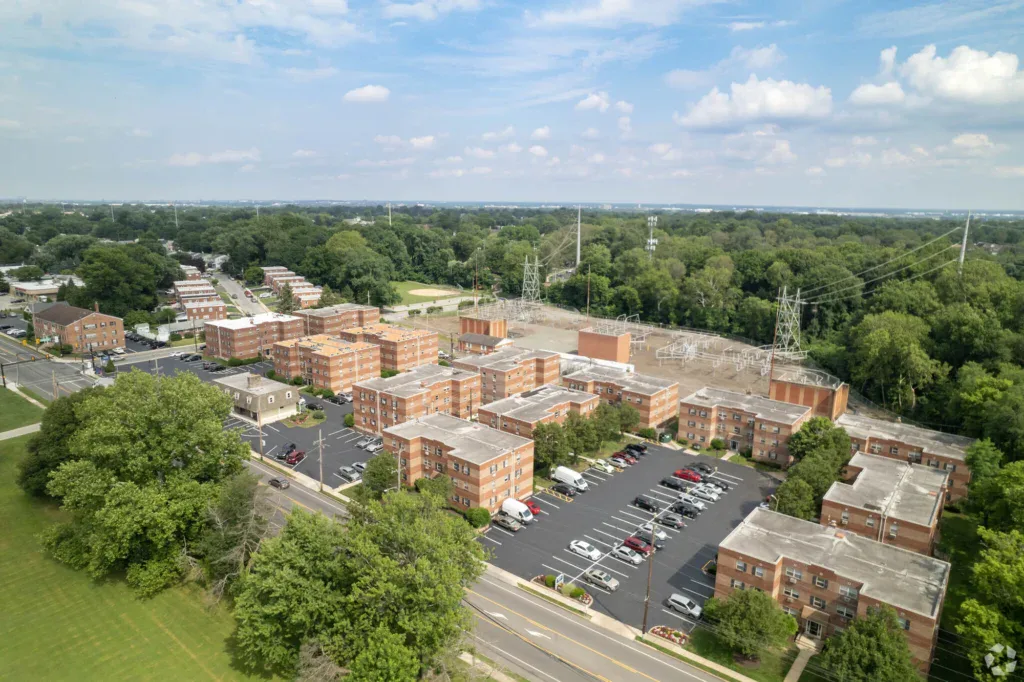 Glen Brook Apartments