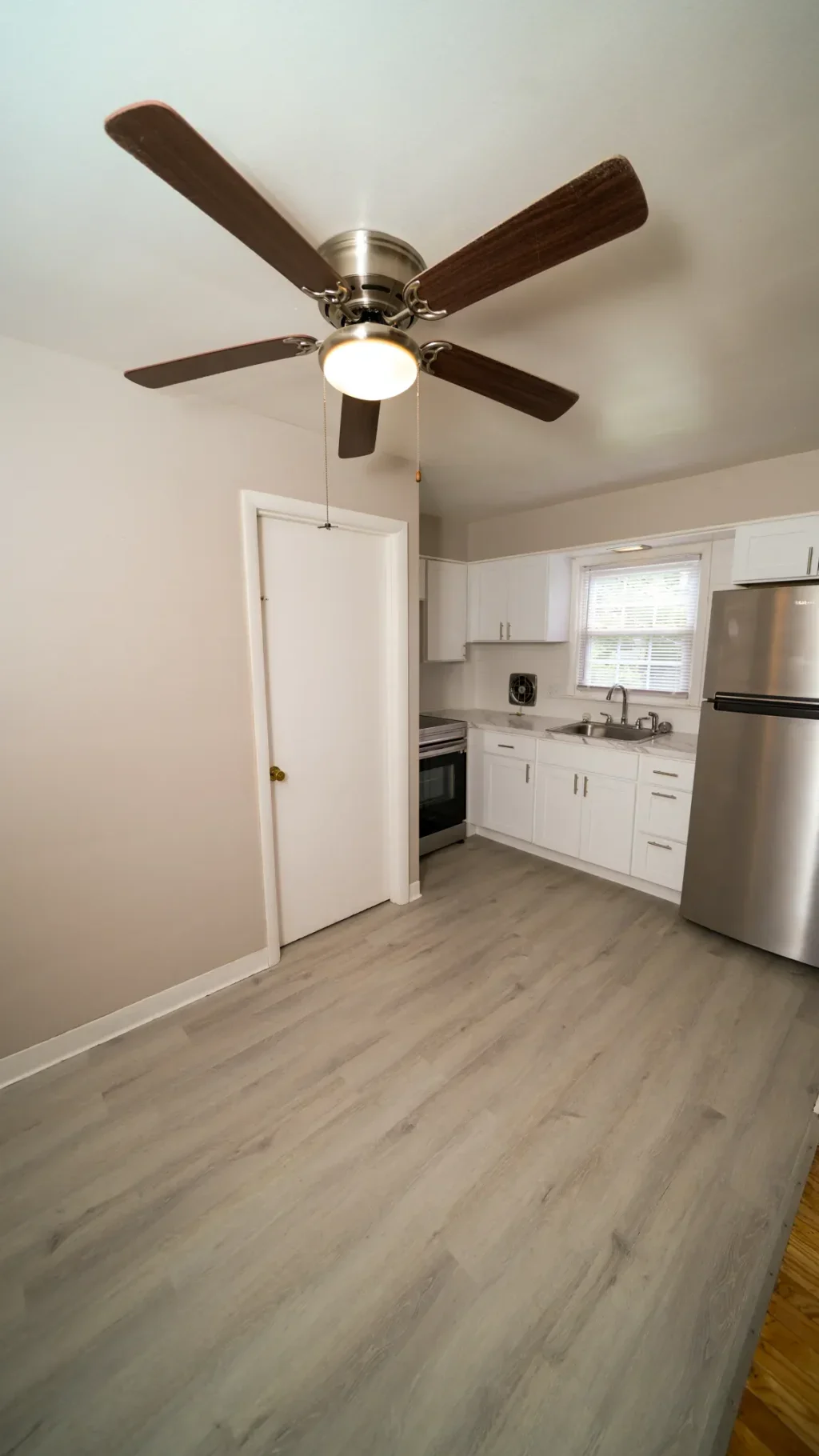 Brookside 3 Bed Townhome Kitchen in Pottstown