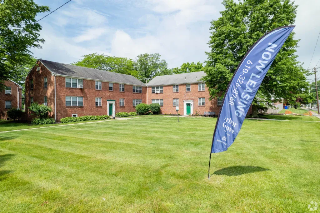 Arbor Grove Apartments
