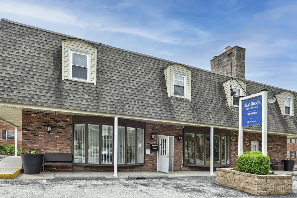 Glen Brook Apartments