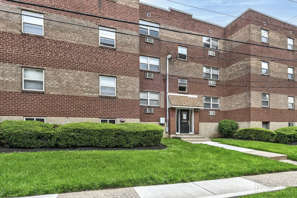 Glen Brook Apartments