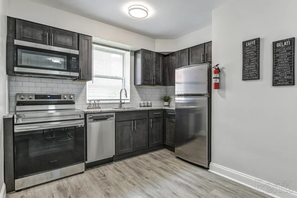 Glen Brook Apartments