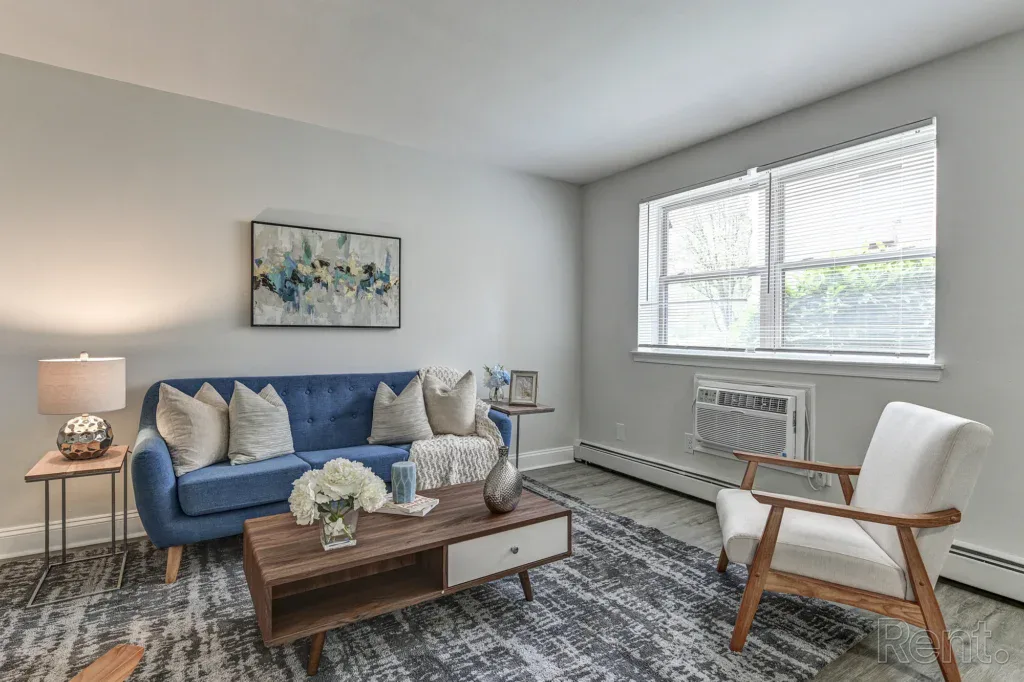 Glen Brook Apartments