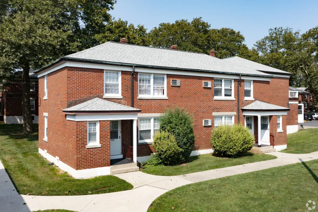 High Pointe Apartments