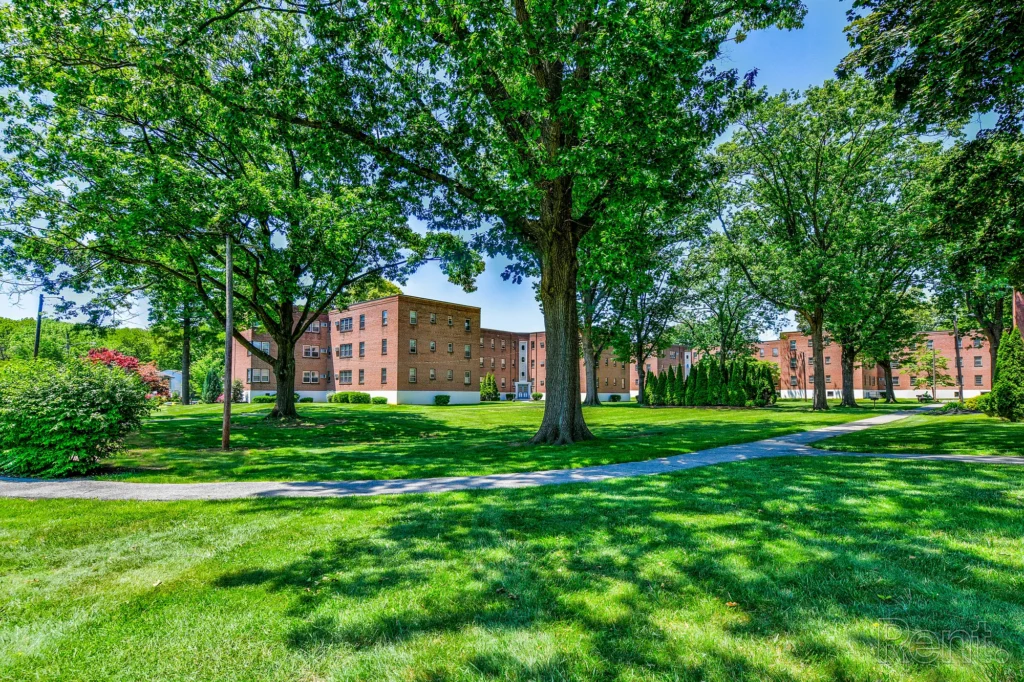 Tremont Apartments