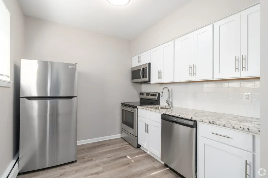Highland Manor Apartments