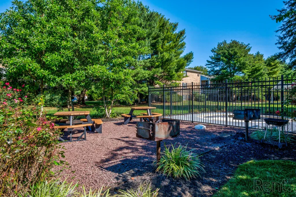 Liberty Square Apartments