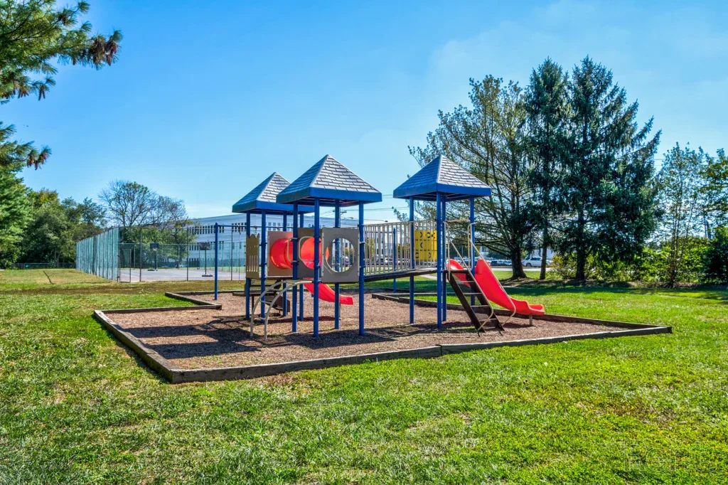 Liberty Square Apartments