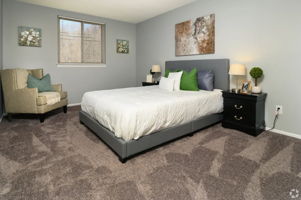 Iron Hill Apartments