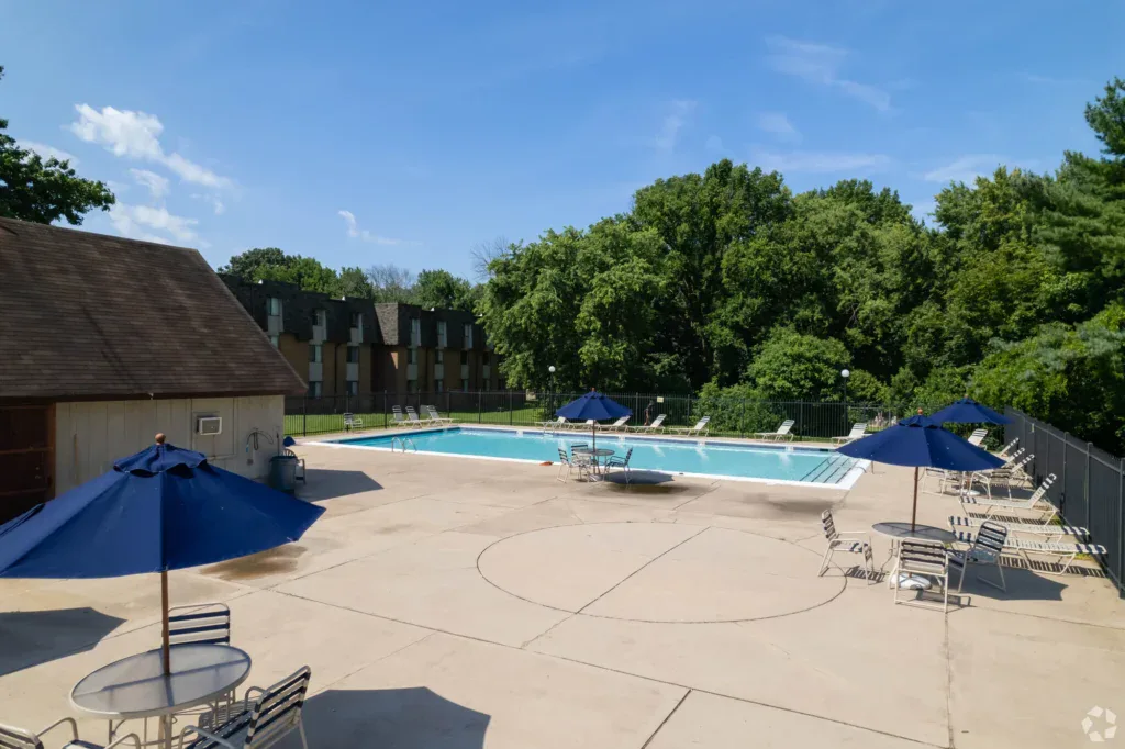 Iron Hill Apartments