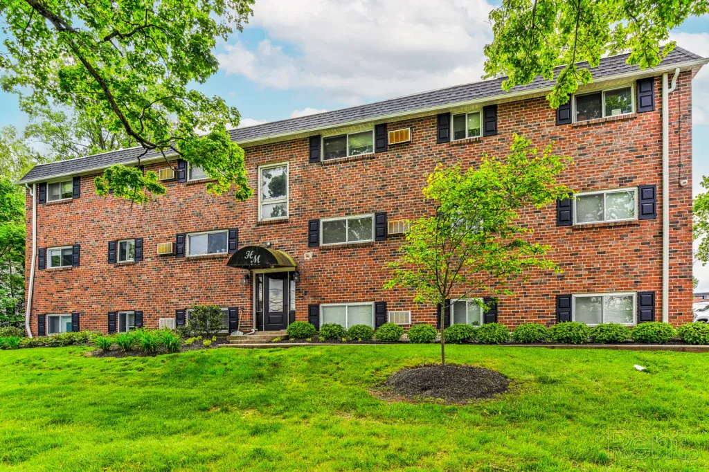 Highland Manor Apartments