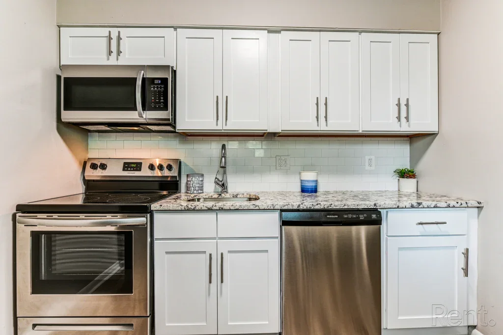 Highland Manor Apartments