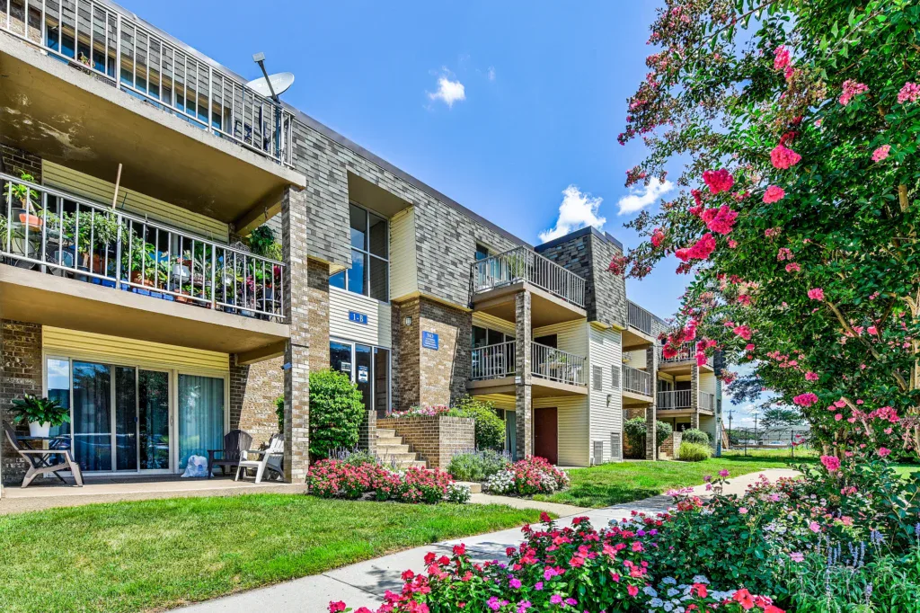 Iron Hill Apartments