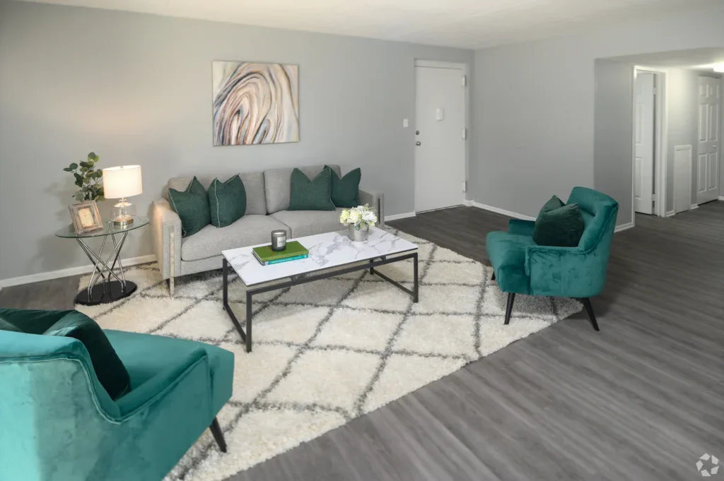 Iron Hill Apartments
