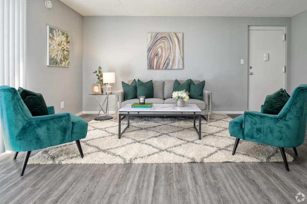 Iron Hill Apartments