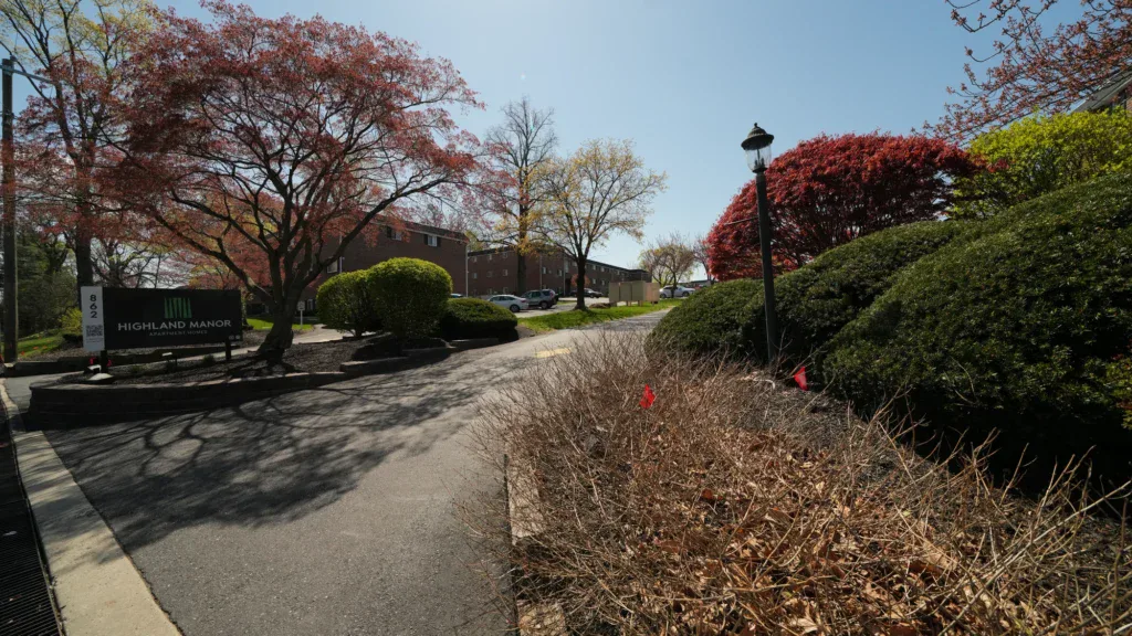 Highland Manor Apartments