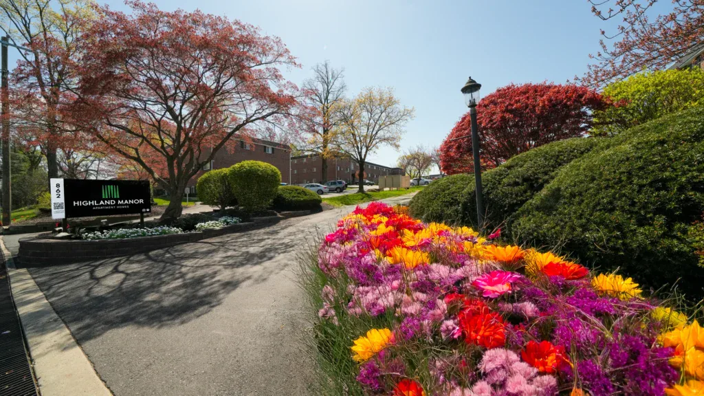 Highland Manor Apartments