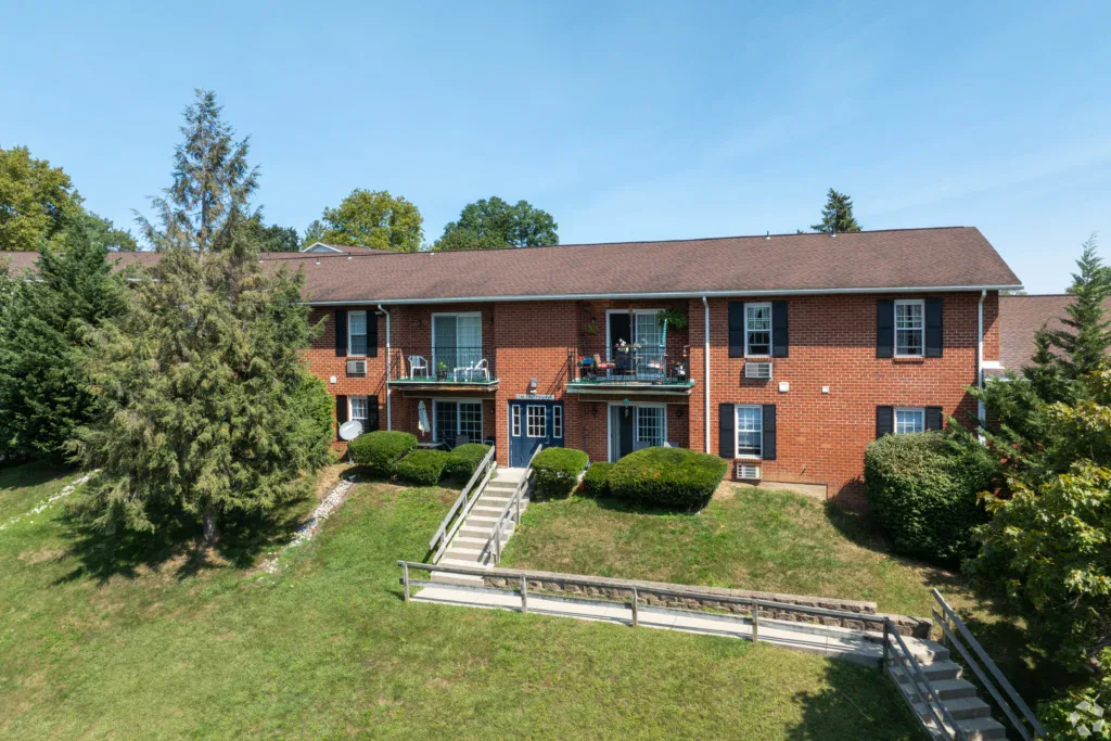 Oak Hollow Apartments