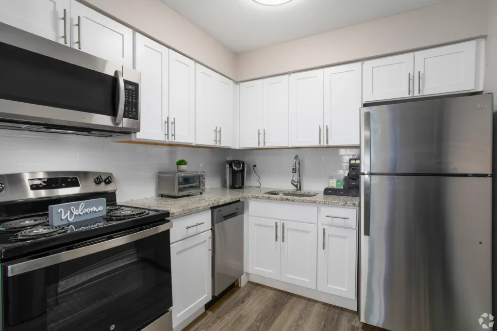 Oak Hollow Apartments