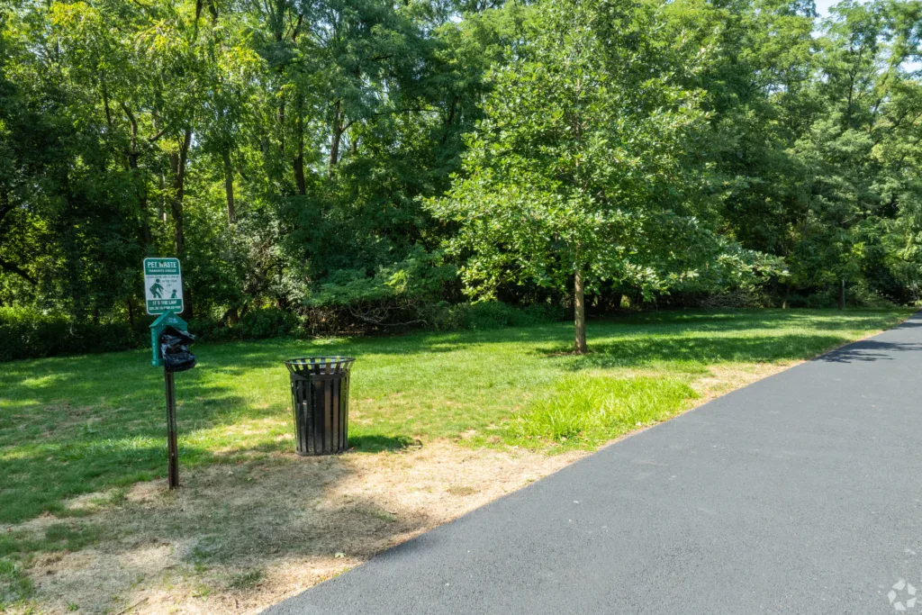 Oak Hollow Apartments