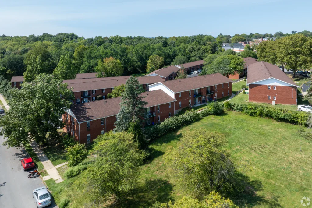 Oak Hollow Apartments