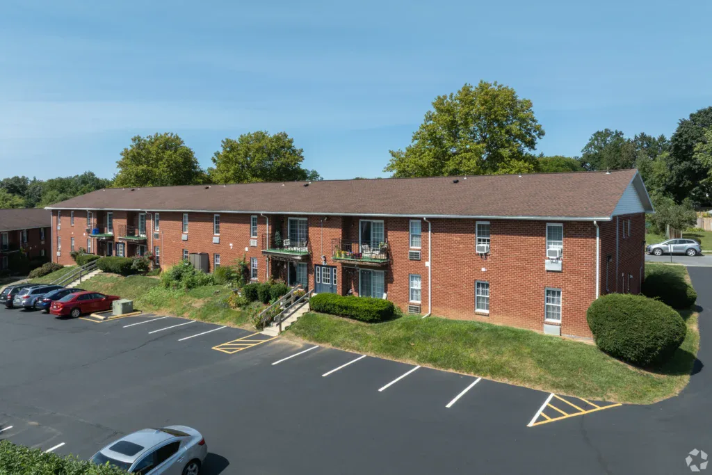 Oak Hollow Apartments