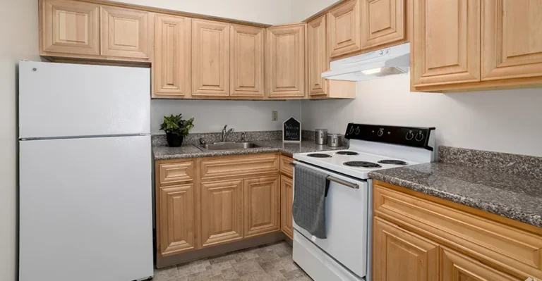 Classic Kitchen at Oak Hollow Apartments in Bethlehem, PA.