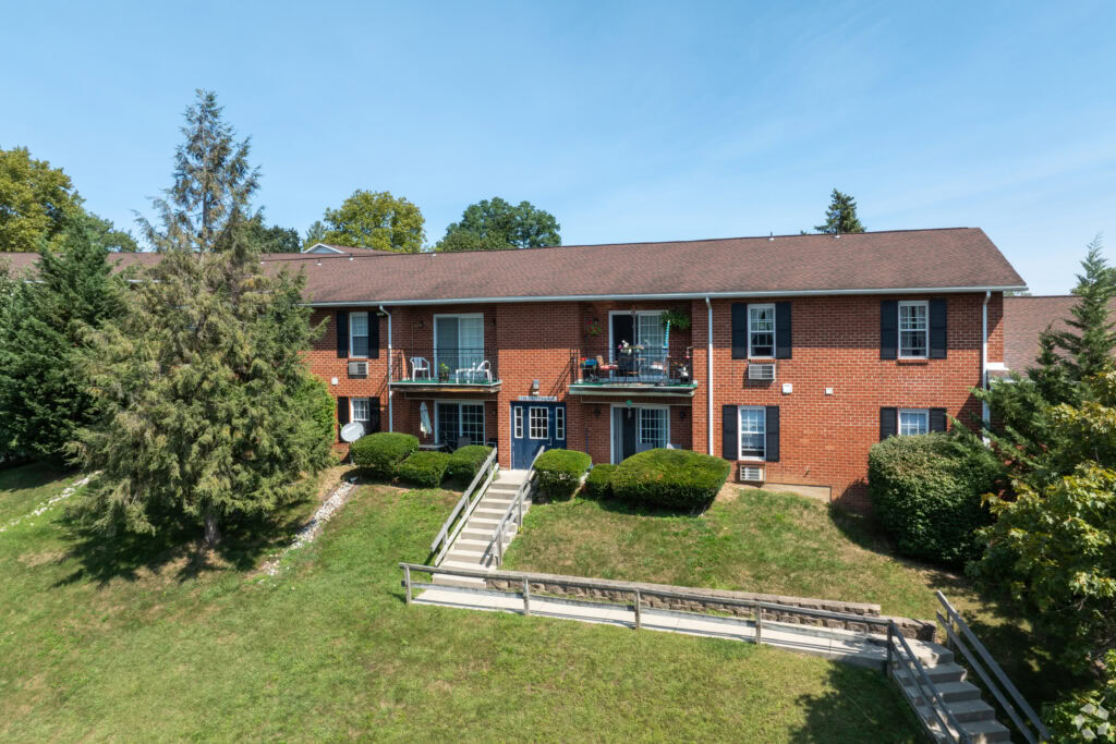 Oak Hollow Apartments in Bethlehem, PA