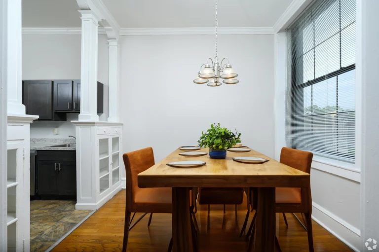 Bala DR, 1BR, 1BA 850SF_New