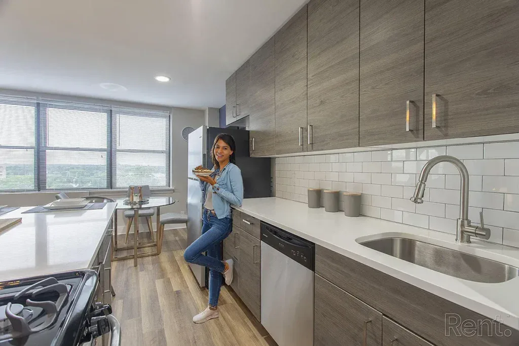 Eating in Apt The Avenue at East Falls