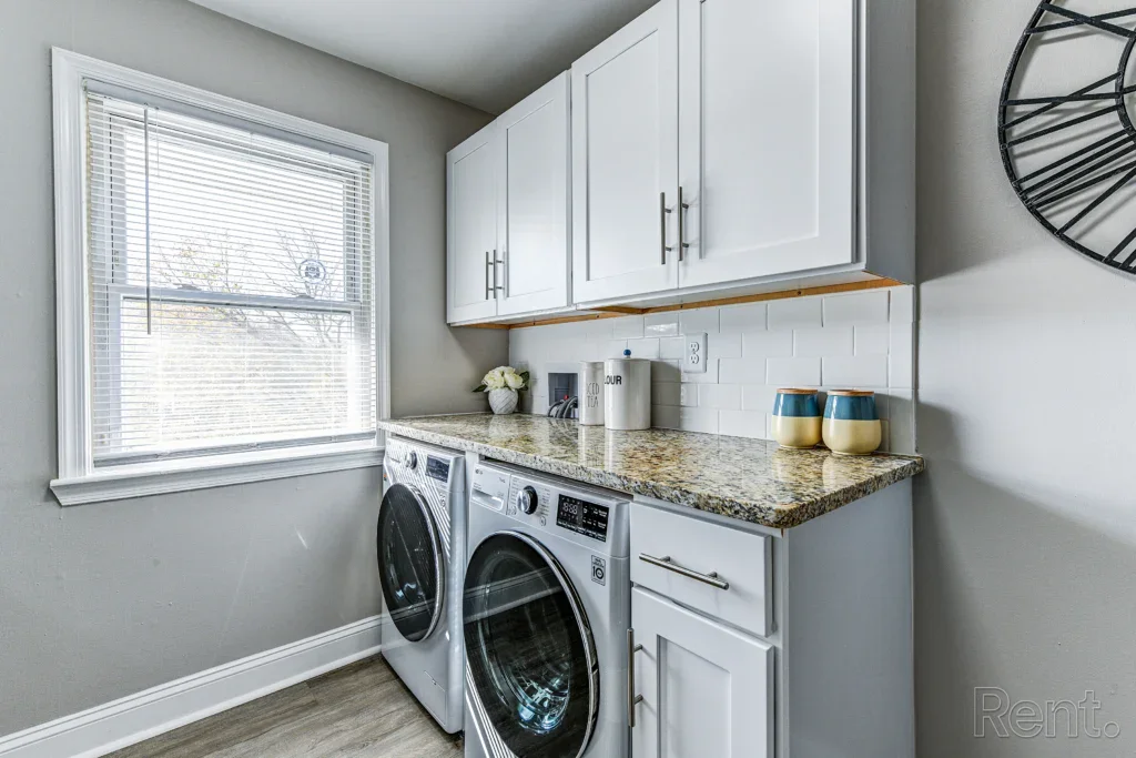 Hampton Court Apartments Barrington NJ