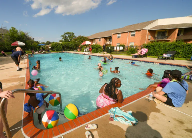 The Crossings at Glassboro NJ Apartments
